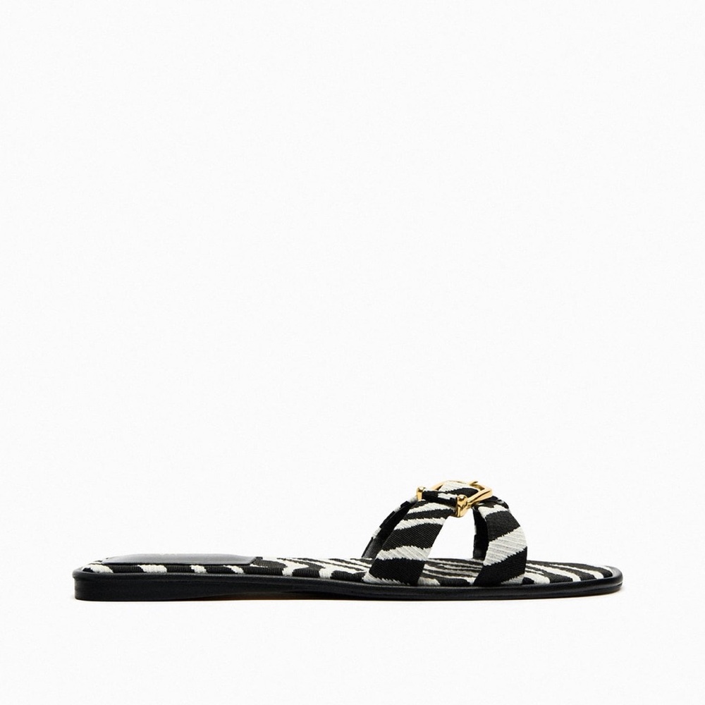 [ZARA] Animal Print Crossover Sandals | Zebra